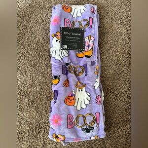 Betsey Johnson NWT Halloween Cowboy Ghost Lavender Ultra Soft‎ Plush Throw